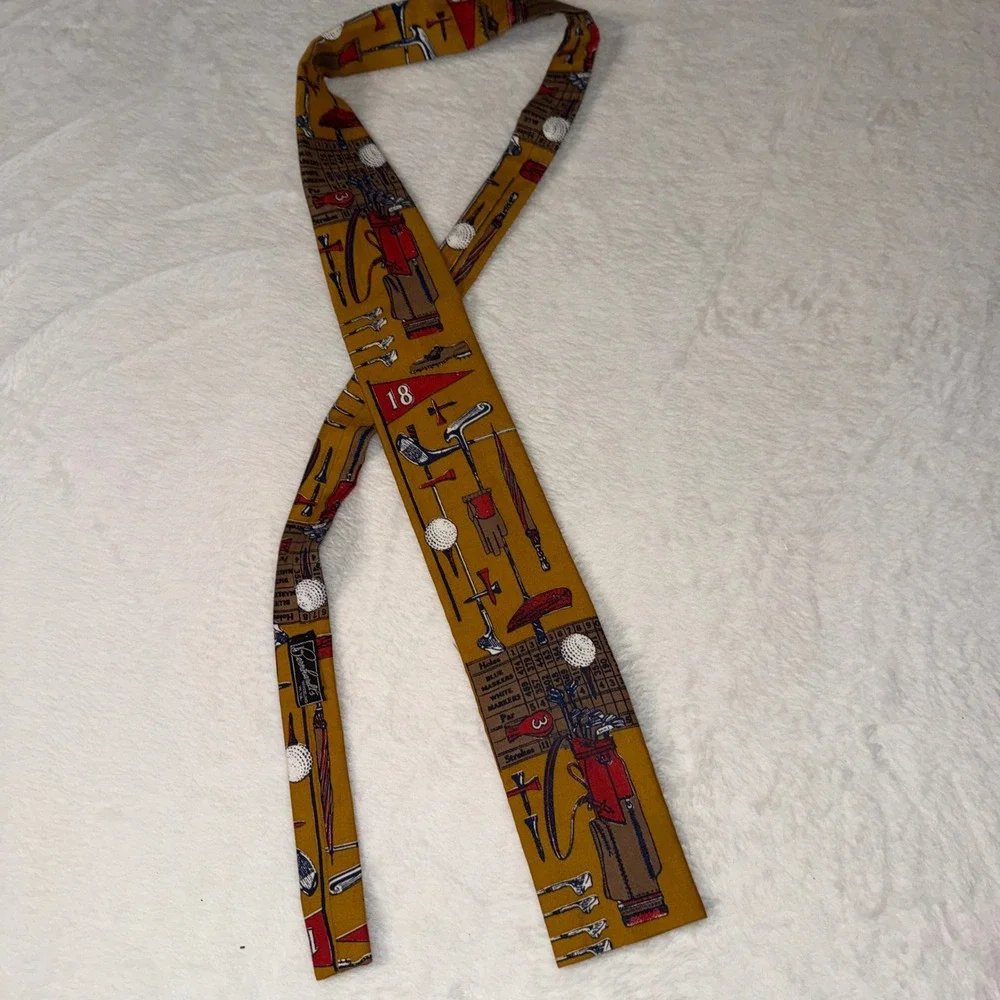 Vintage Rooster Mens‎ Golf Club Scorecard Novelty Square Tie Bernhardts